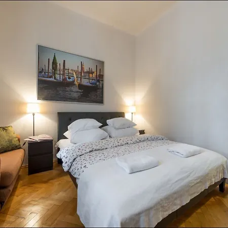 P&o Miodowa 1 Apartament